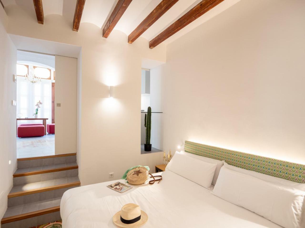 Es Palauet Brandnew One Suite Apartment In Ibiza Center Exterior photo