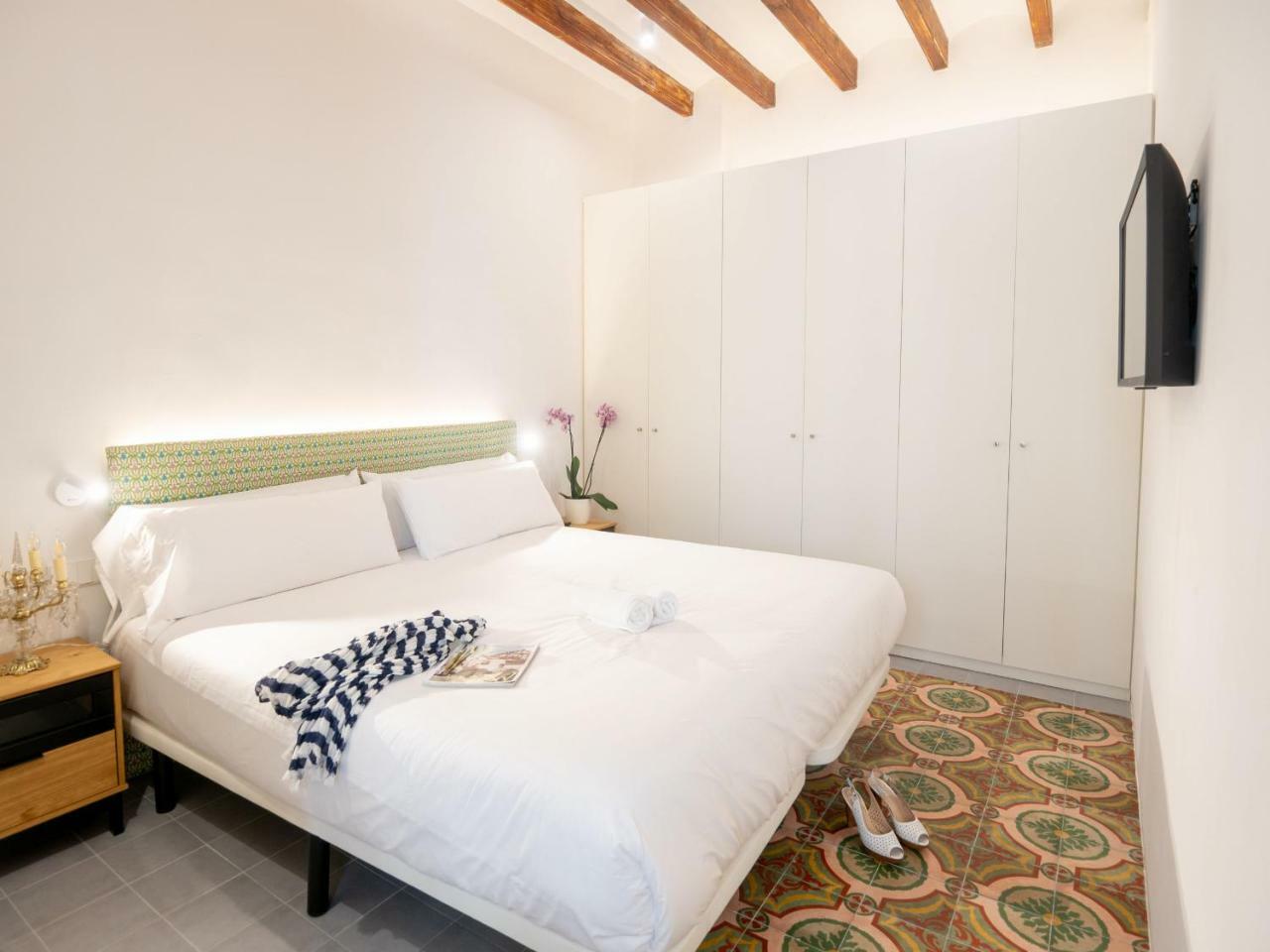 Es Palauet Brandnew One Suite Apartment In Ibiza Center Exterior photo